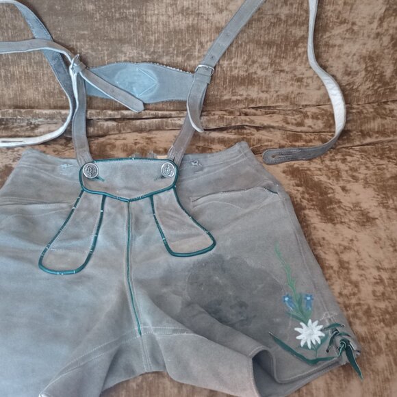 Small Leather Lederhosen - Picture 2 of 6